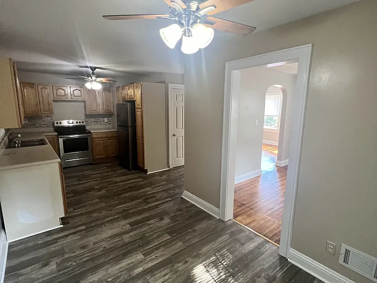1219 East Dr — Photo 24