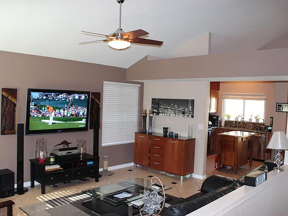 2nd image of 4106 E Woodland Dr