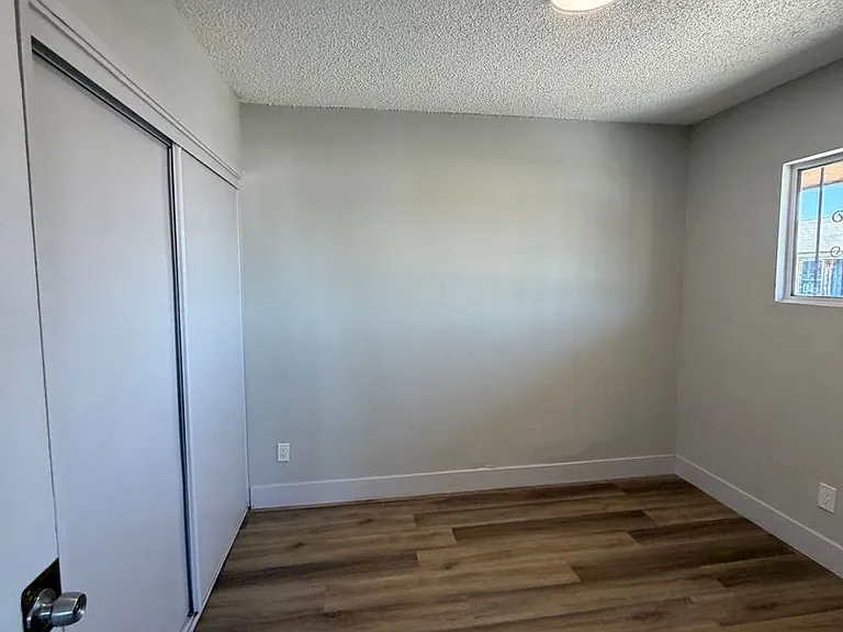 7830 S Western Ave — Photo 5