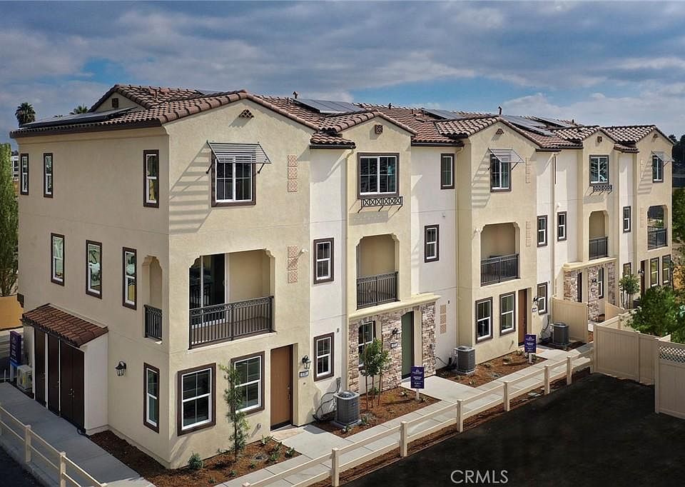 1st image of 105 Colorado #105