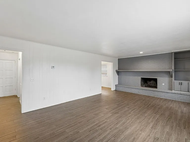8514 Candlewood Dr — Photo 12