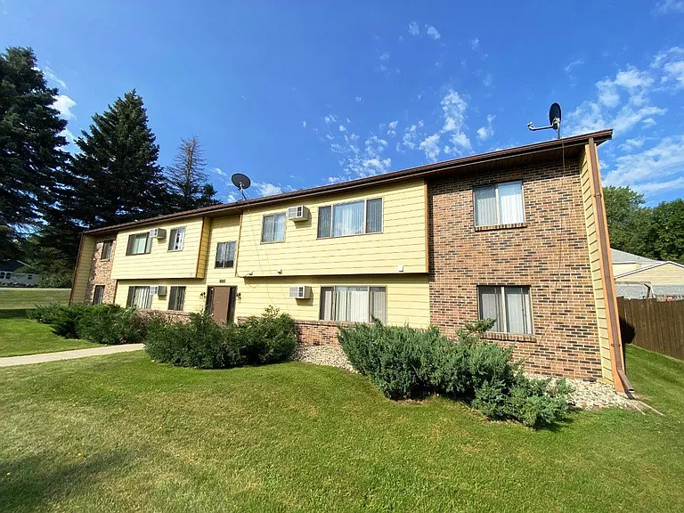 Applecrest Apartments — Photo 2