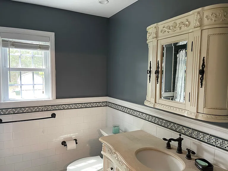 1 Sampson Ave — Photo 20