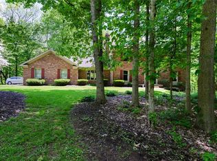 2940 Sinclair Wood Dr, Indianapolis, IN 46240