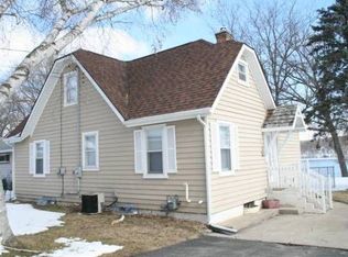 9890 N Edgewood Shores Rd, Edgerton, WI 53534