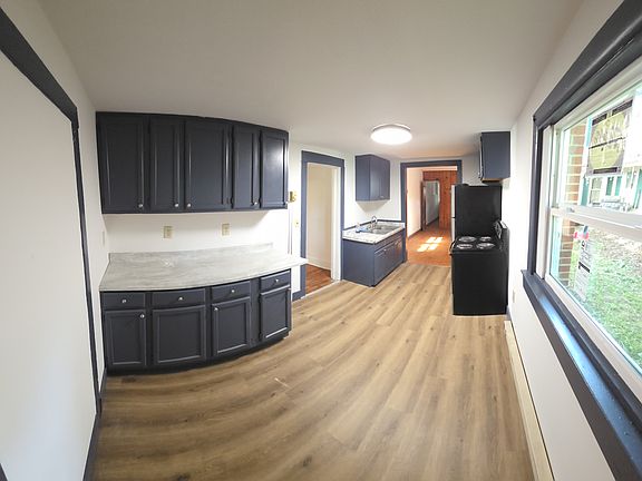 2nd image of 201 H St APT 1