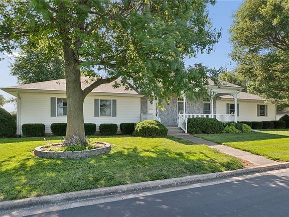 2nd image of 209 N Mitchell Ave