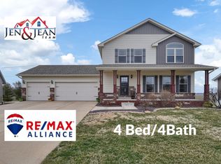 724 W 5th St, Saint Jacob, IL 62281