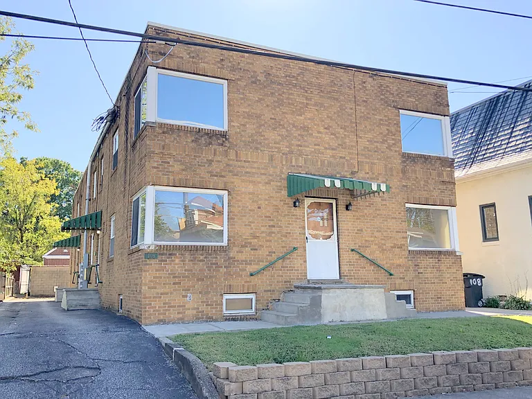 108 Elizabeth St — Photo 1
