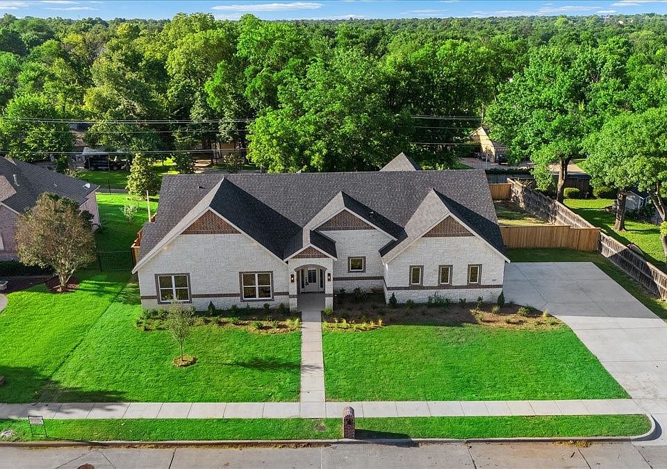 1st image of 603 Bardfield Ave