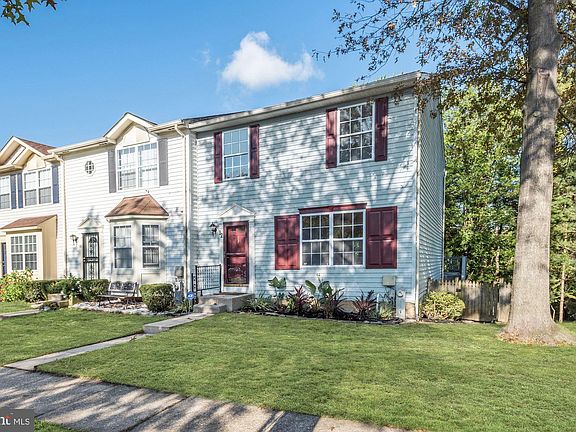 4th image of 12 Forest Glen Ct