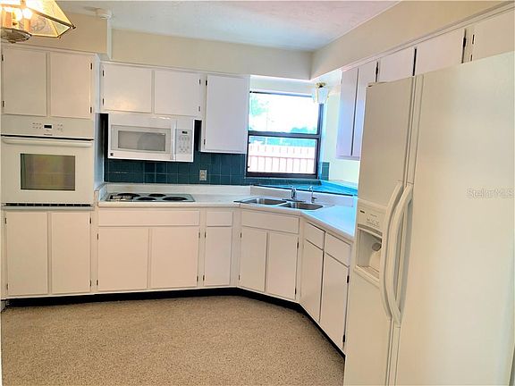 5th image of 1159 8th Ave NE