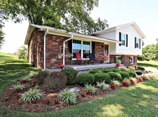 555 Ardmore Ln, Shelbyville, KY 40065