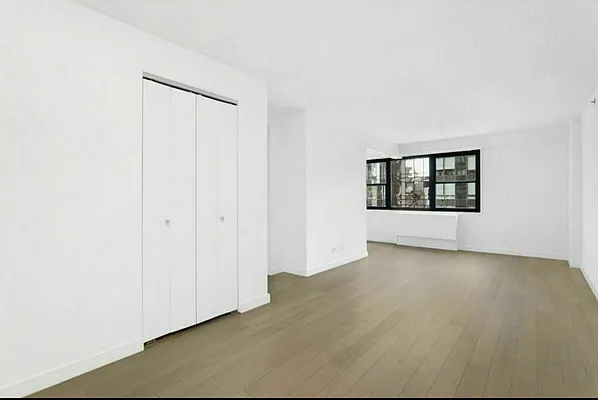 Rented by Manhattan Realty Group | media 1