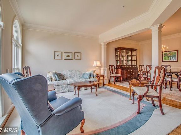 4th image of 531 Longhorn Cres
