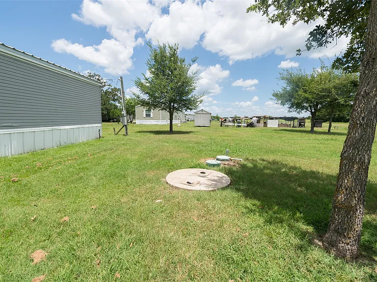 2592 County Road 152 — Photo 36