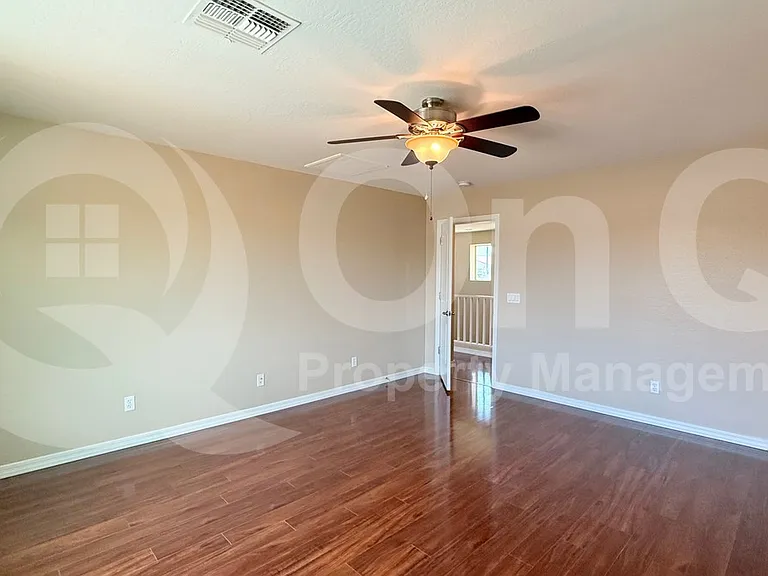 1142 E Sourwood Dr — Photo 12