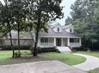 2913 Holden Dr, Vancleave, MS 39565