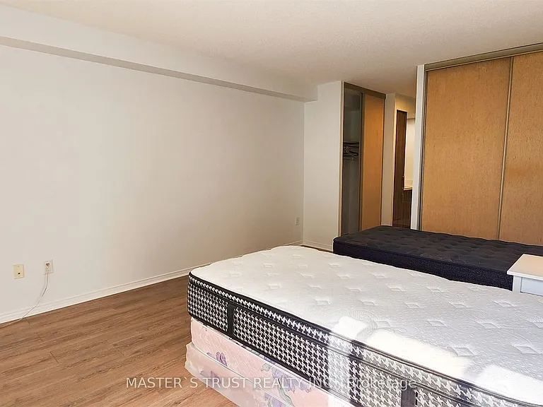 195 Saint Patrick St #404B — Photo 30