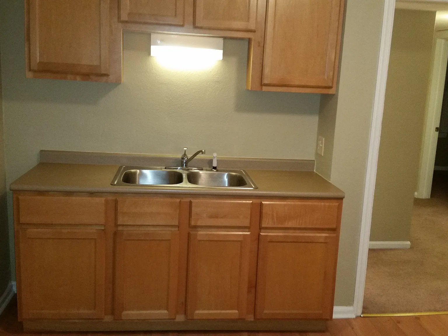 2 bed, 800 sqft, $1,000 — Photo 3