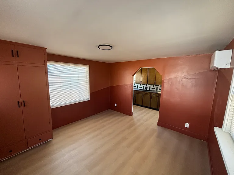 860 S Lake St — Photo 11