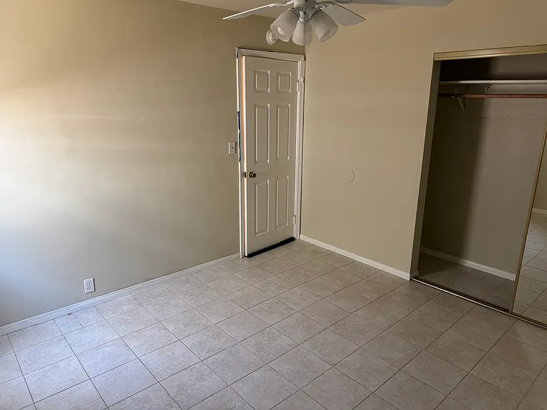 1322 S Hesperian St — Photo 22