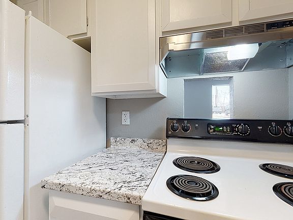 3rd image of 5502 Newland Way #106