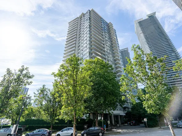 2289 Yukon Cres #2708, Burnaby, BC V5C 0B2
