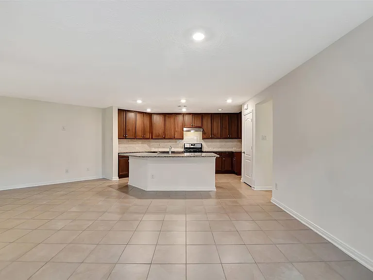9403 Castillo Ct — Photo 8