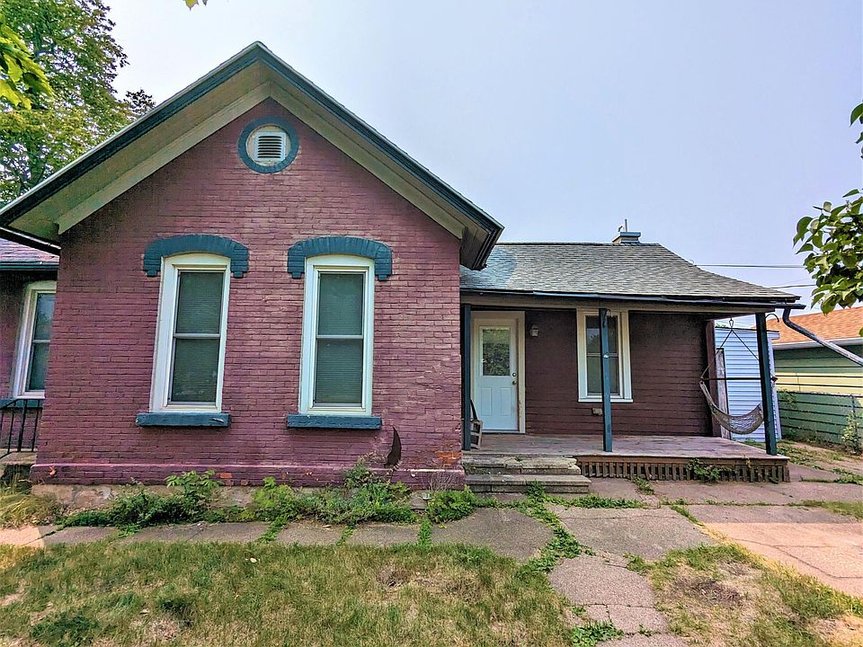1st image of 676 E Wabasha St