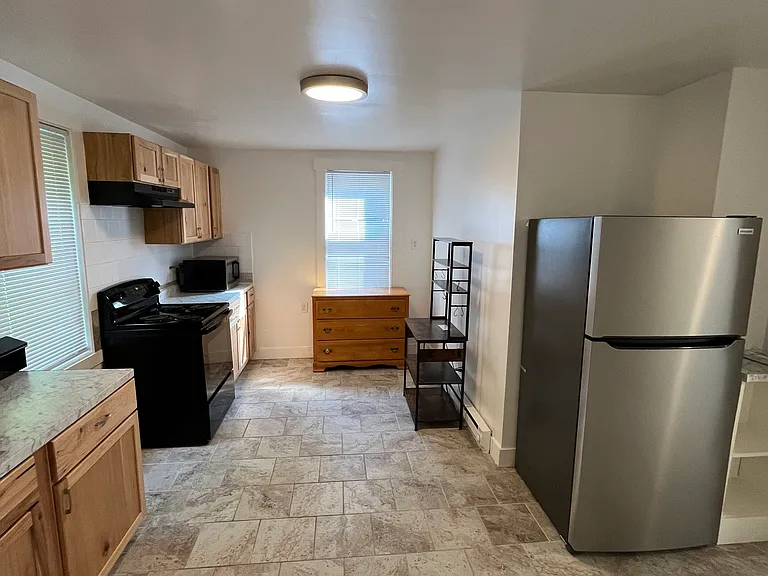 420 Pine Ave — Photo 5