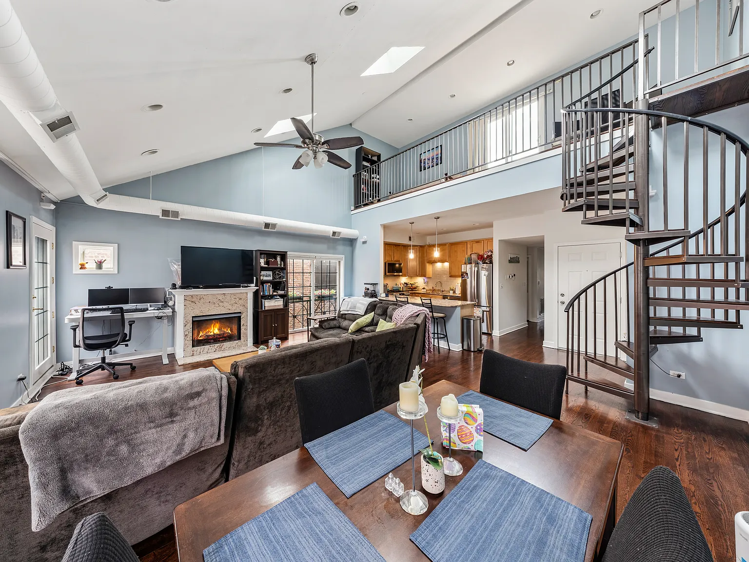 2 bed, 2.0 bath, $4,500 — Photo 1