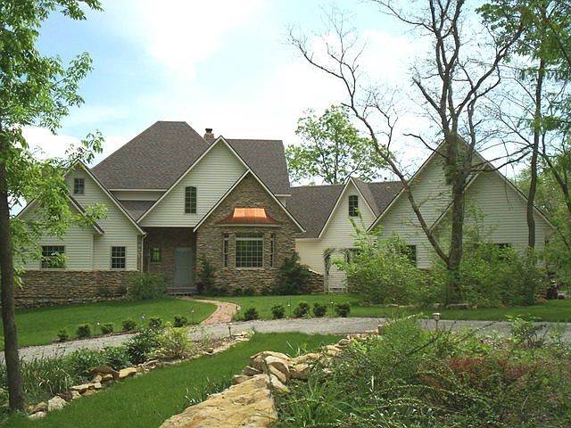 1st image of 3428 Livingston #516