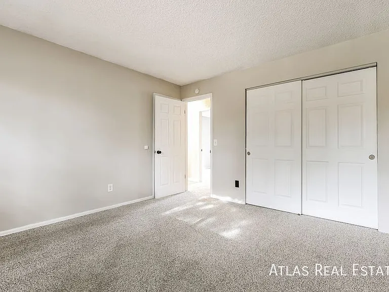 2252 S Memphis St — Photo 8