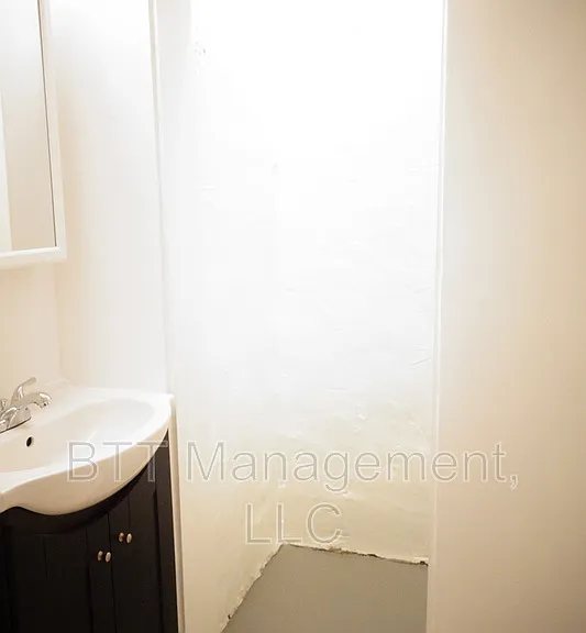 806 Houston Ave #4 — Photo 16