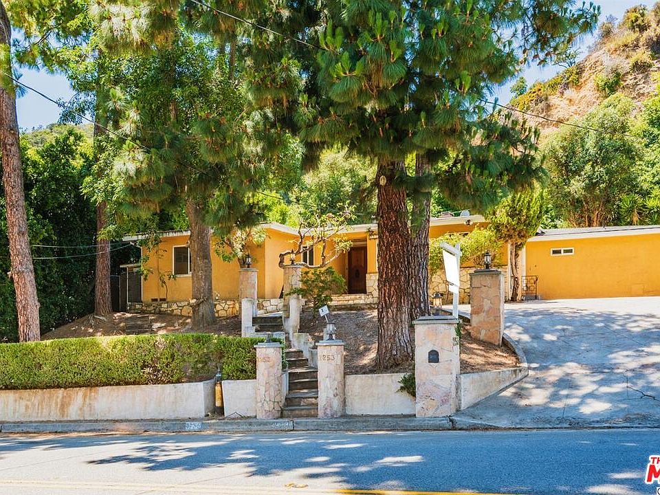 1st image of 2253 Coldwater Canyon Dr