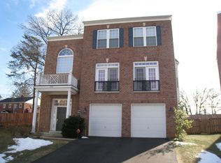 2341 Brittany Parc Dr, Falls Church, VA 22043