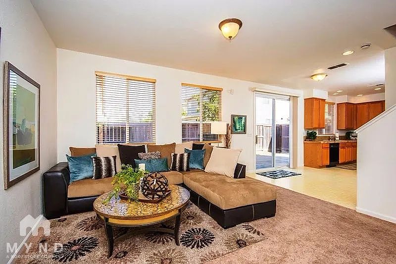 1st image of 4847 Broadwater Dr