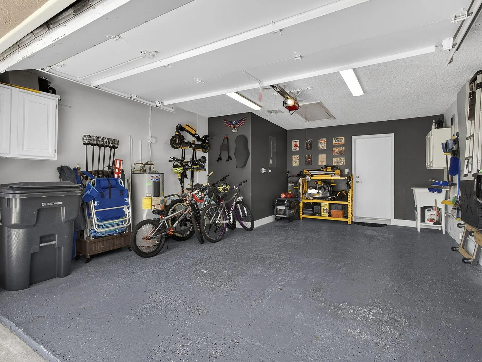 3 bed, 1720 sqft, $3,800 — Photo 1