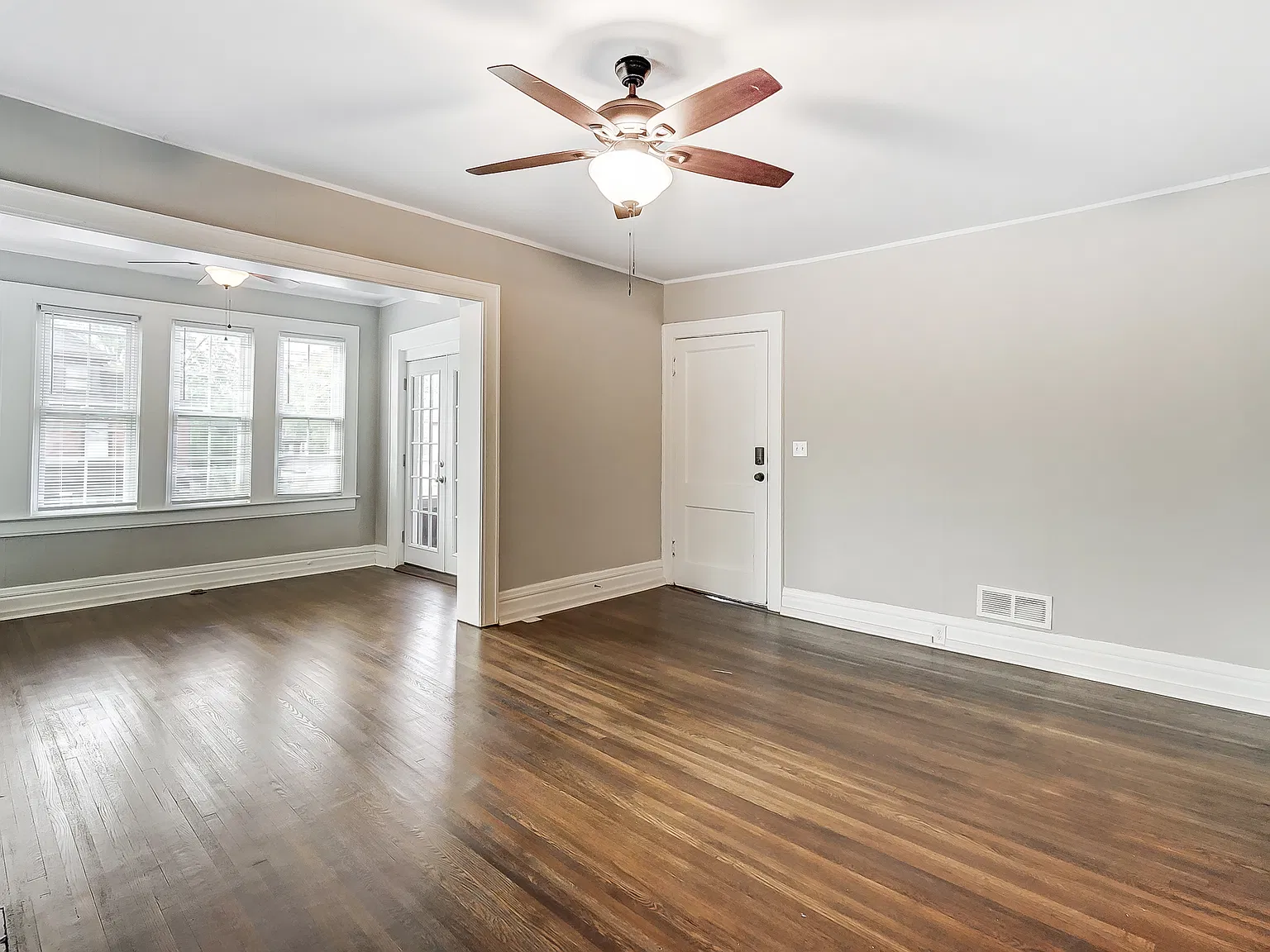2 bed, 1100 sqft, $1,275 — Photo 4