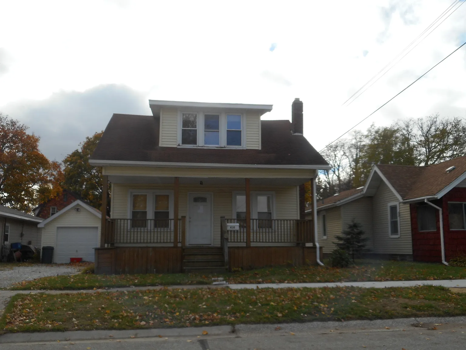 410 Lakeview Ave photo 1