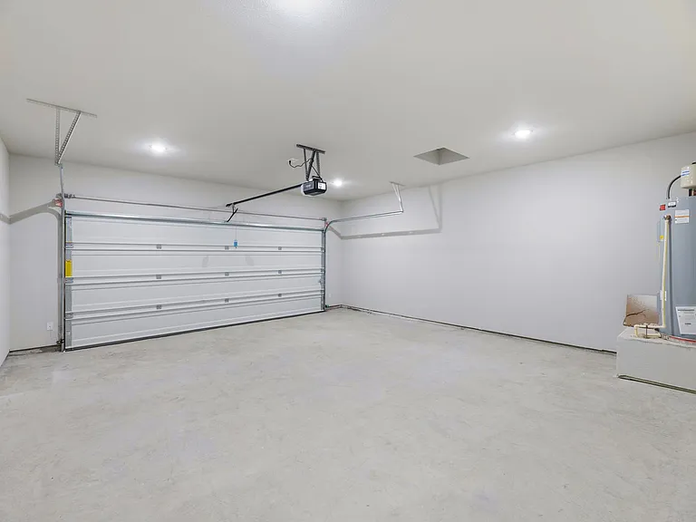 4407 Clovis Ct — Photo 27
