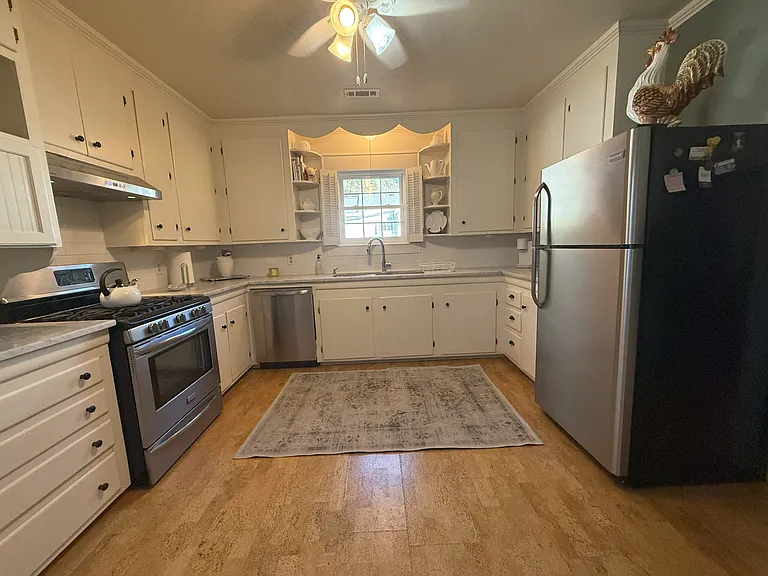 2105 North St — Photo 19