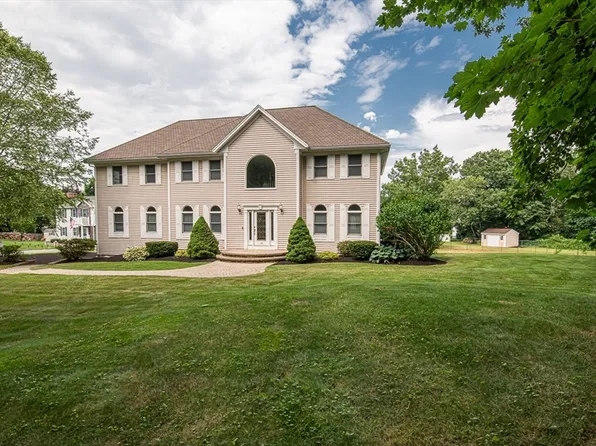 123 Russell St, Peabody, MA 01960