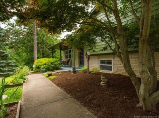 1008 Greenleaf Dr, New Albany, IN 47150