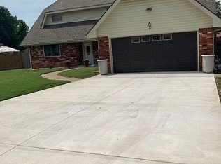 4719 Rolling Hills Dr, Bartlesville, OK 74006