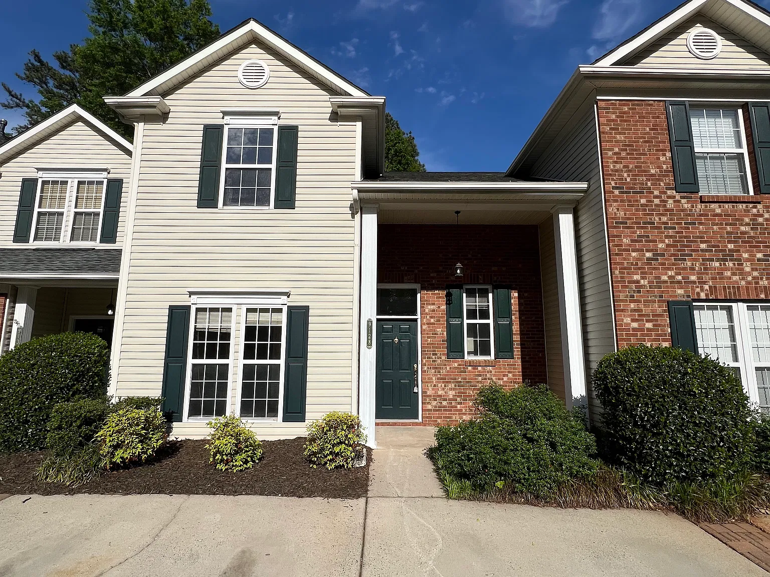 9128 Treyburn Dr — Photo 1