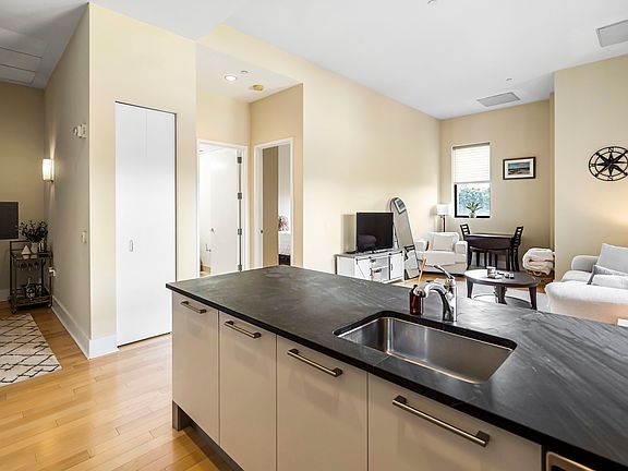 5th image of 4 Beacon Way APT 313