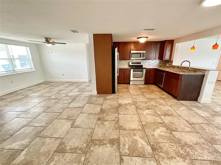 4233 Belle Isle Ct — Photo 5