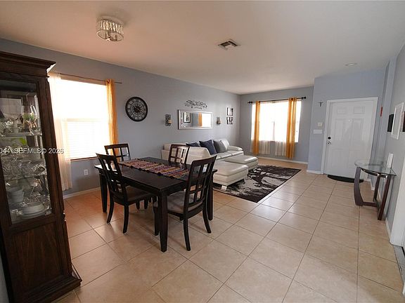 2nd image of 1430 SE 18th Pl